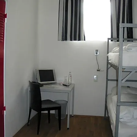 Alcatraz Am Japanischen Garten Hotel Kaiserslautern