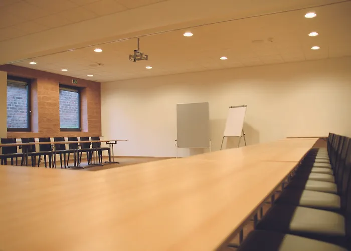 Hotel Alcatraz Am Japanischen Garten 2*