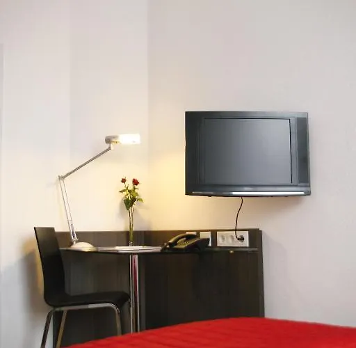 מלון Alcatraz Am Japanischen Garten קייזרסלאוטרן