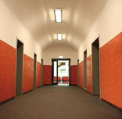 Alcatraz Am Japanischen Garten Hotel Kaiserslautern